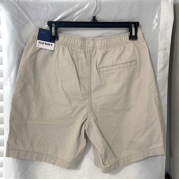 NEW W/ TAG Old Navy brand Beige/Khaki shorts boys youth size 6-10 (S) w/ pockets - Picture 2 of 7